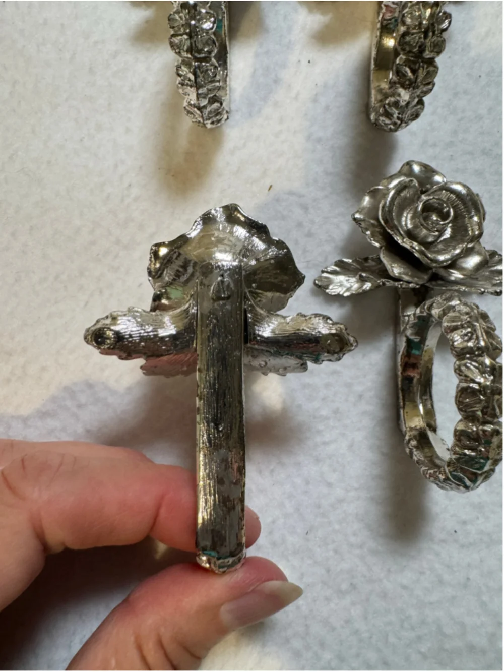 Unbranded Silver Rose Napkin Rings Set of 8